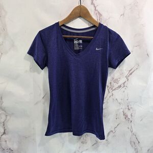Nike Shirt Womens XS Purple Dri Fit V Neck Short Sleeve Dark Plum Tee T